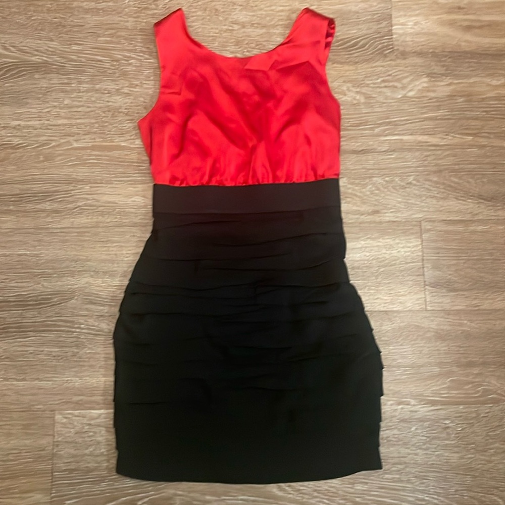 Red and black express cocktail dress size 2